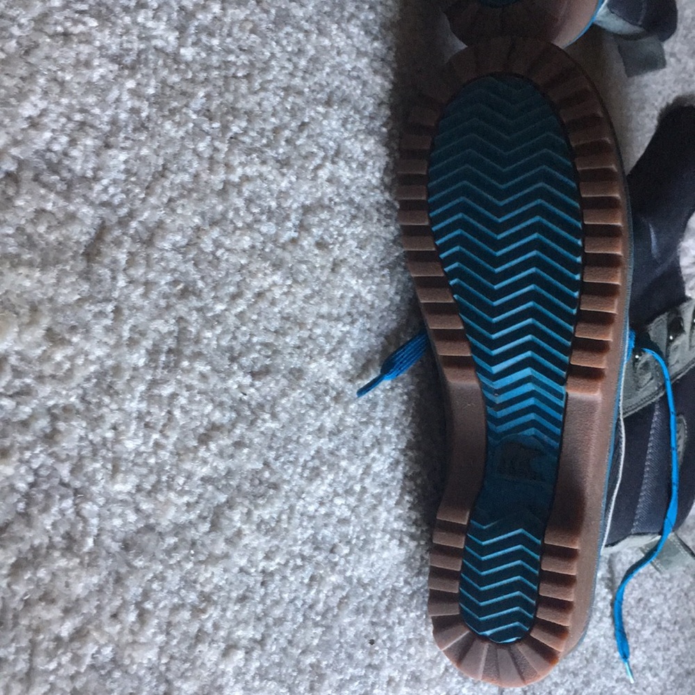 Sorels - Picture 2 of 3
